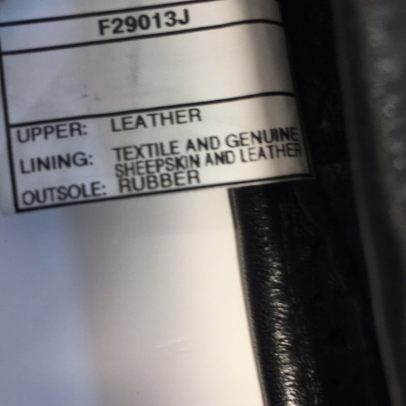 UGG Classic Black Leather Suede Ankle Boots Size 6.5  Low Block Heels 1.5 inches - Picture 12 of 13